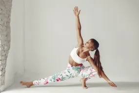 Size Inclusive Leggings with pockets in white chinoiserie